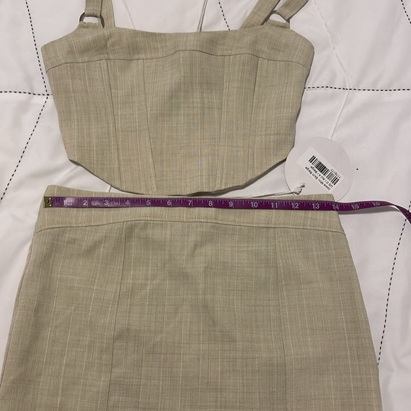NWT- Princess Polly- 2 piece Josie beige crop top size 0 & skirt size 0 - Picture 7 of 11